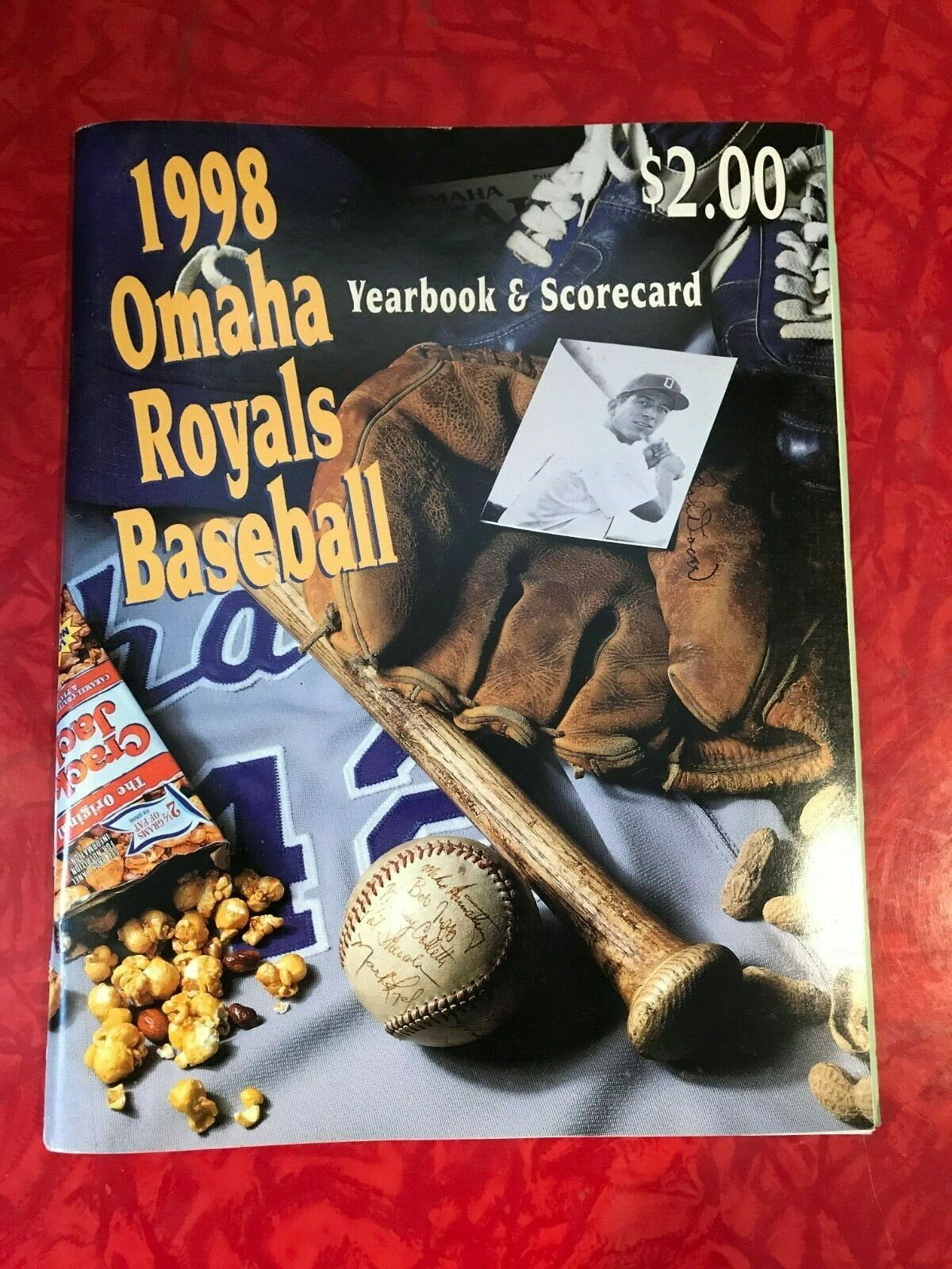 1998 OMAHA ROYALS BASEBALL YEARBOOK & SCORECARD PROGRAM + PHOTO INSERT