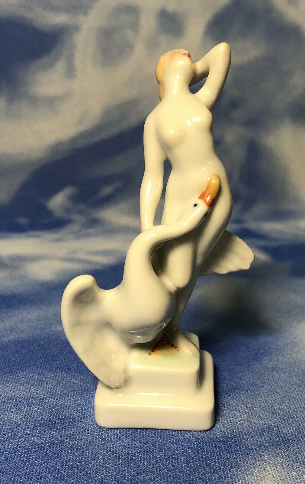 Htf 3" Vintage Herend "leda With Swan" Nude Woman Porcelain Figurine #5730 Euc