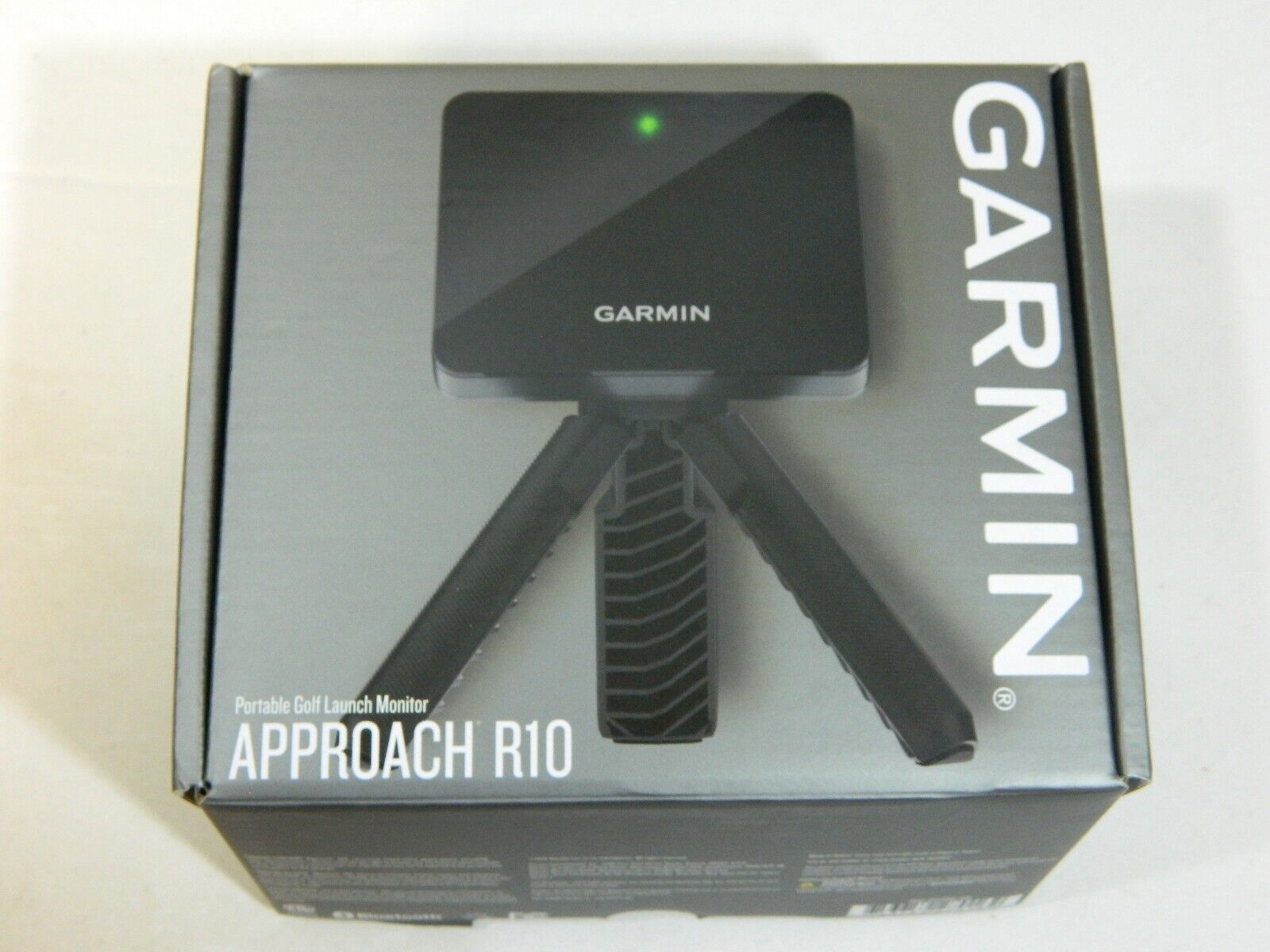Garmin Approach R10 Portable Golf Launch Monitor R 10 Indoor / Outdoor Simulator