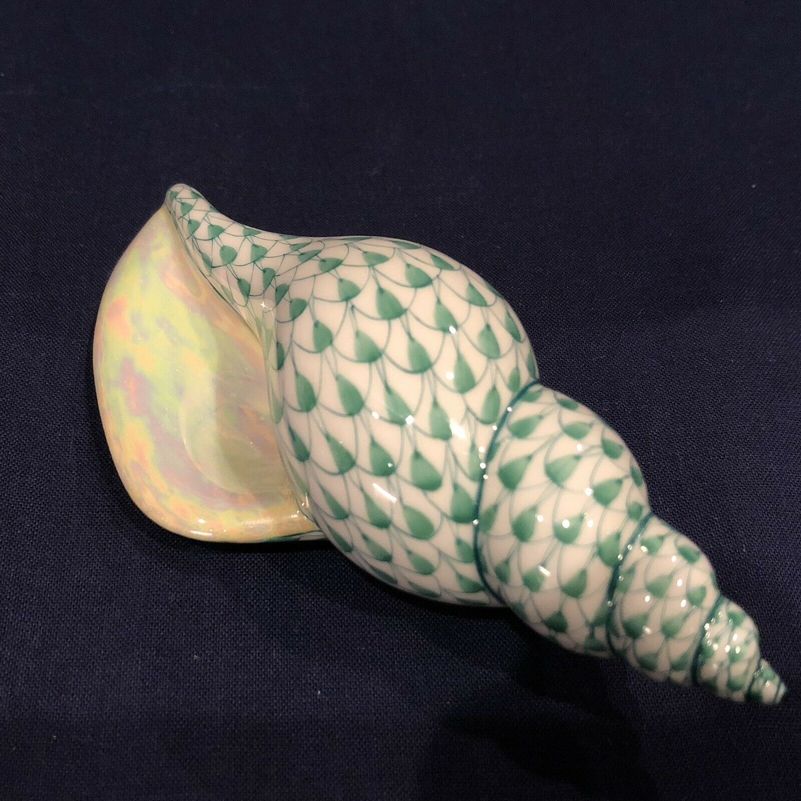 Herend Figurine - Tulip Shell 15535 - Green Fishnet